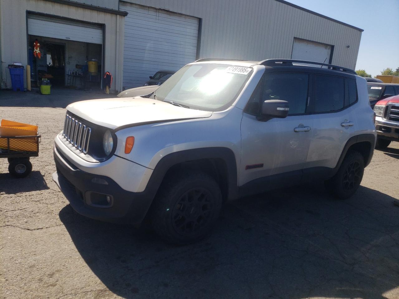 2016 Jeep Renegade Trailhawk, VIN ZACCJBCT0GPE31406 — Front end