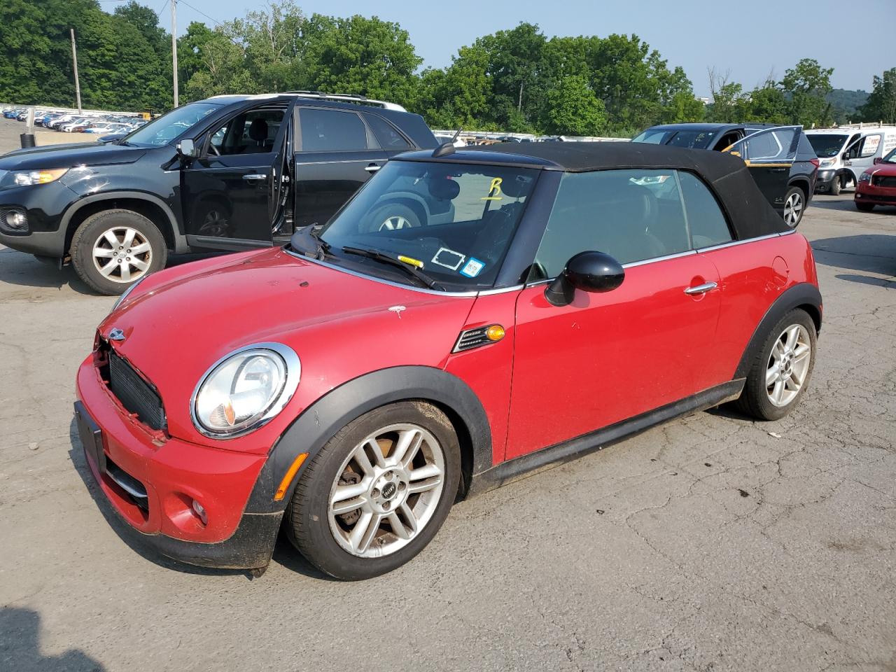 2013 MINI Convertible, VIN WMWZN3C52DT568625 — Зад