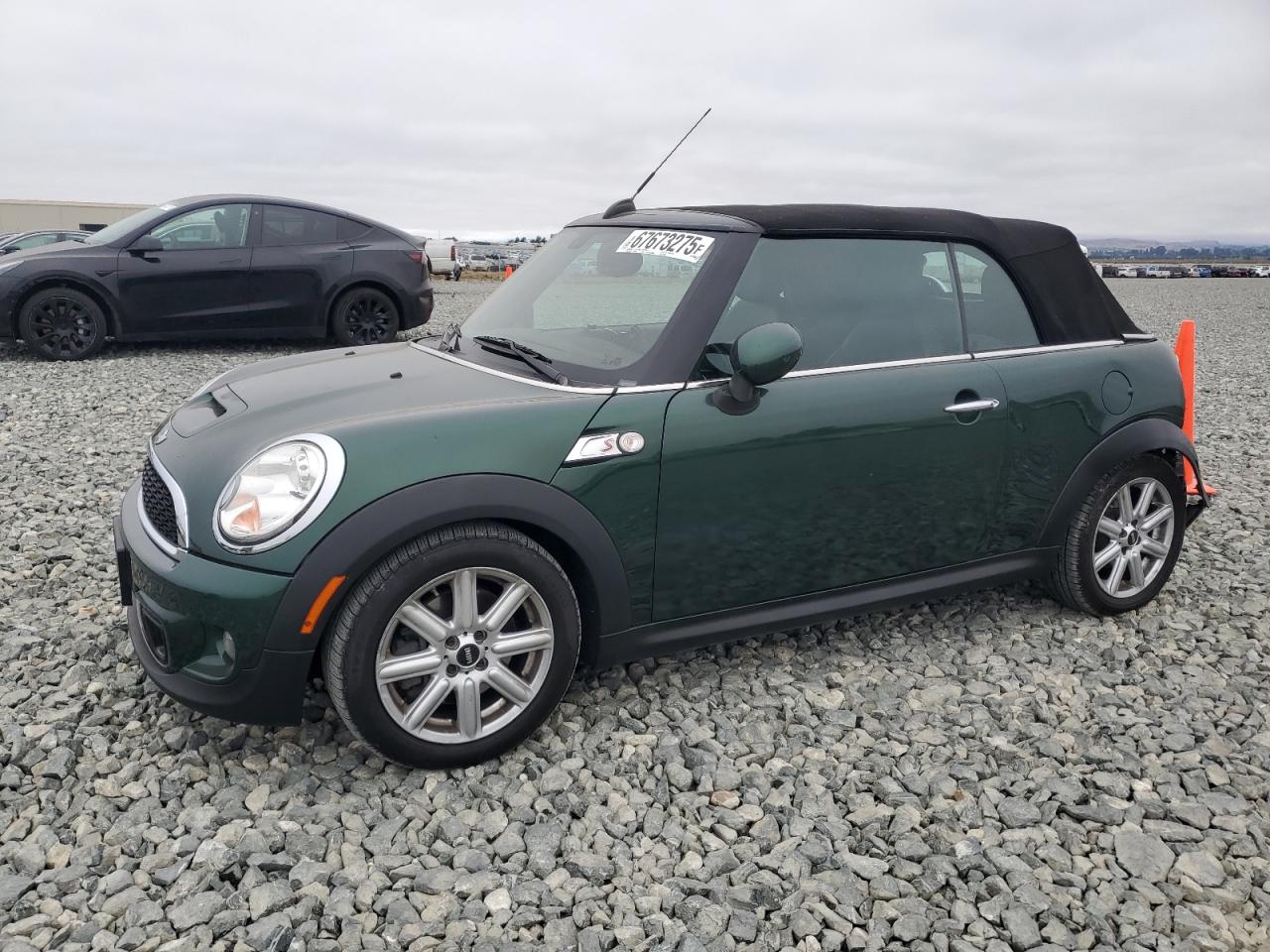2012 MINI Convertible S, VIN WMWZP3C59CT549854 — Зад