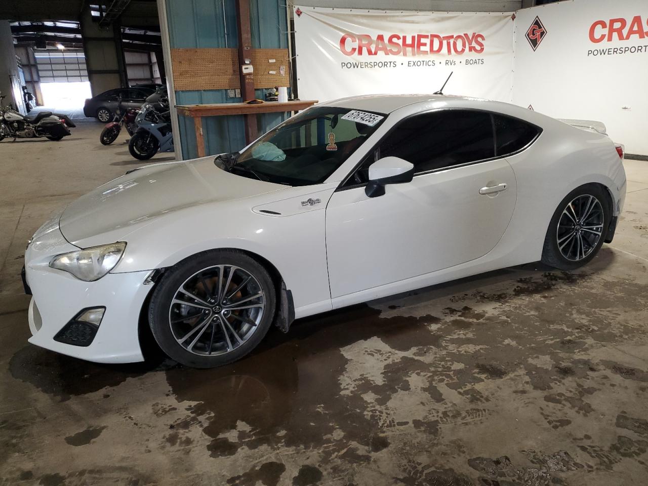 2013 Scion FR-S, VIN JF1ZNAA13D1712630 — Front end