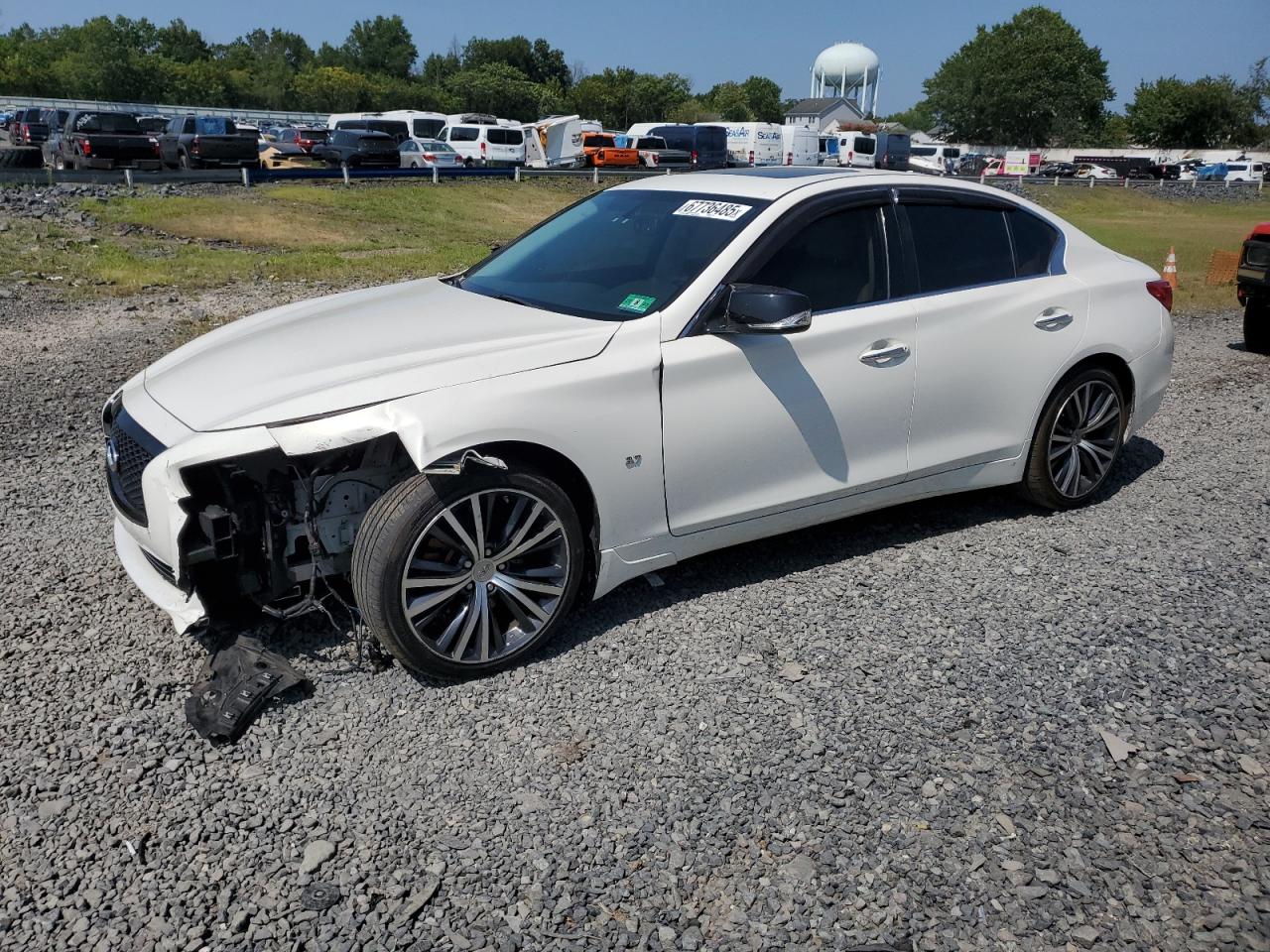 2015 Infiniti Q50 Premium, VIN JN1BV7AR0FM420085 — Front end