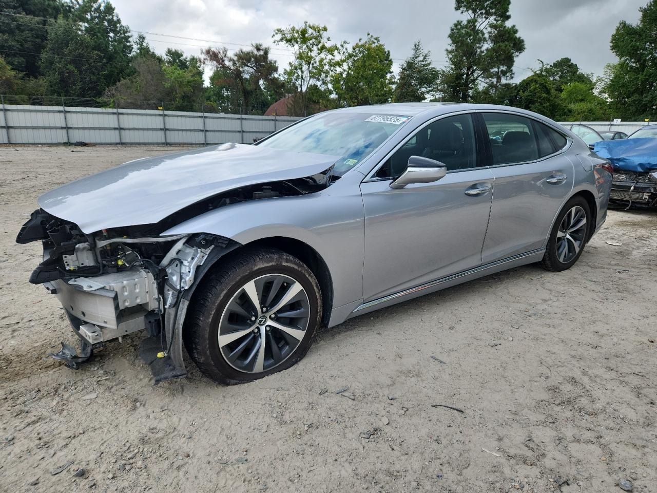 2022 Lexus LS 500, VIN JTHD51GF8N5009928 — Front end