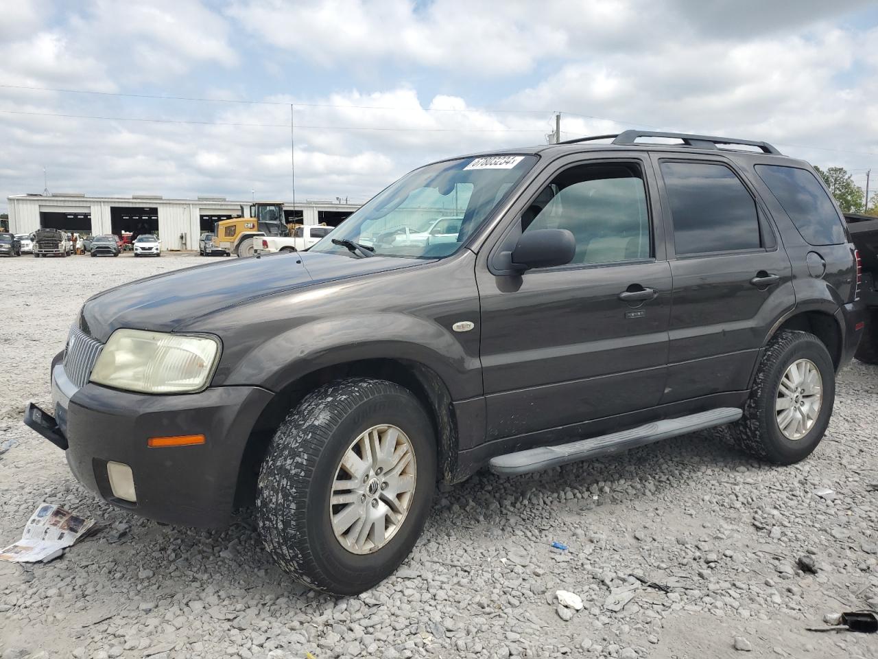 2005 Mercury Mariner Luxury, VIN 4M2YU57115DJ26932 — Rear end