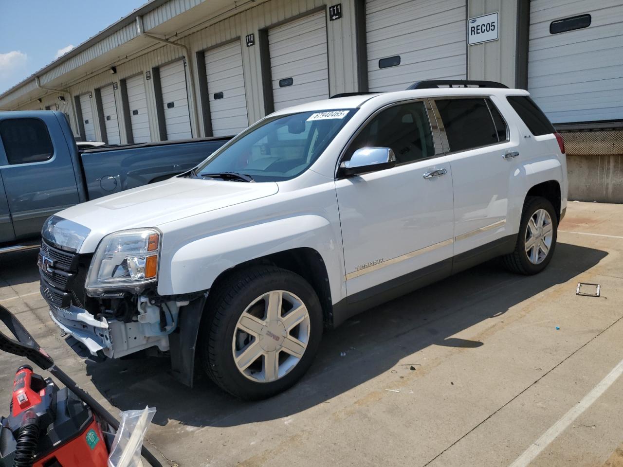 2011 GMC Terrain SLE-2, VIN 2CTFLSE57B6235480 — Front end