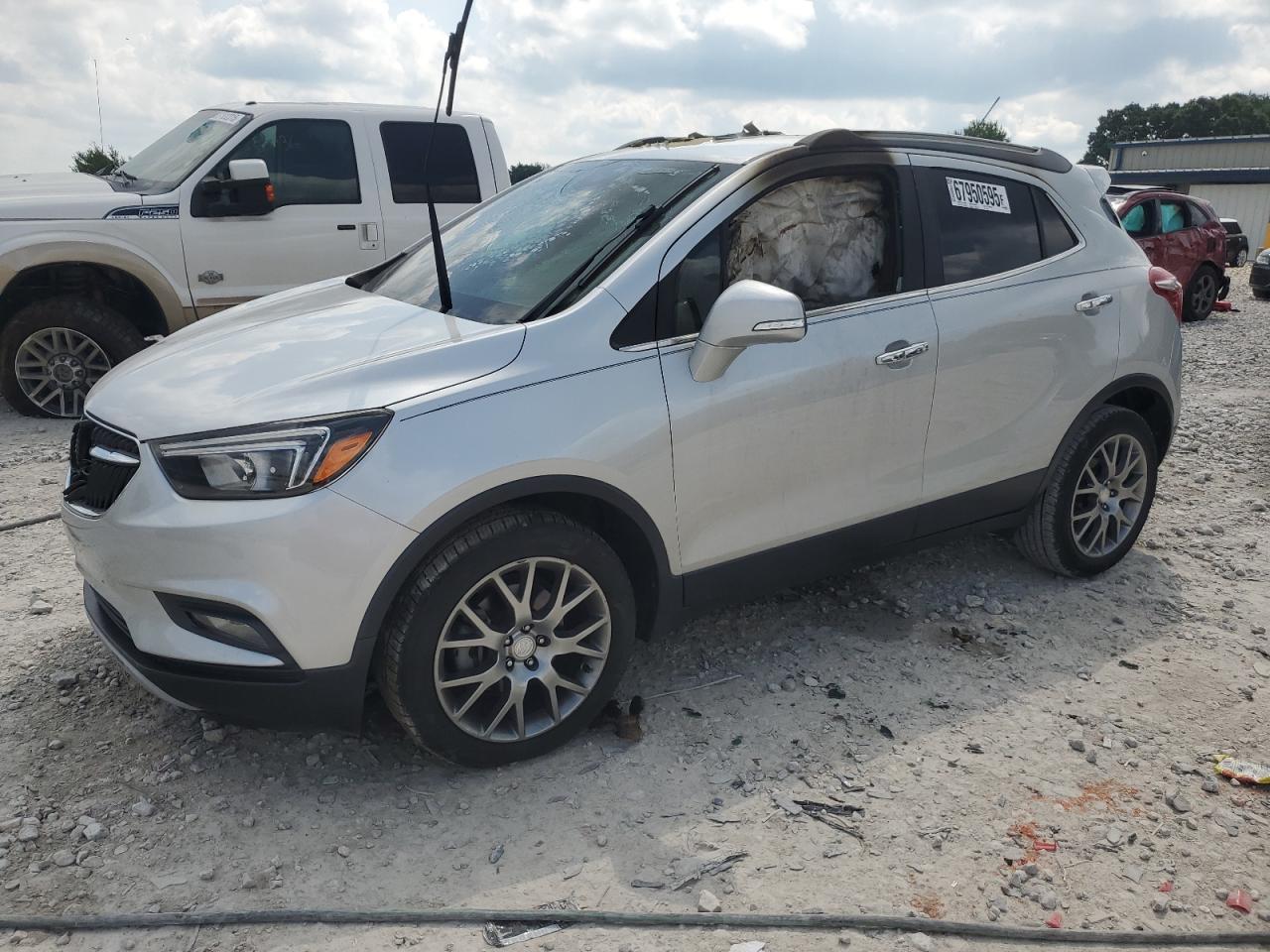 2018 Buick Encore Sport Touring, VIN KL4CJ1SB6JB657335 — Пожар в салоне
