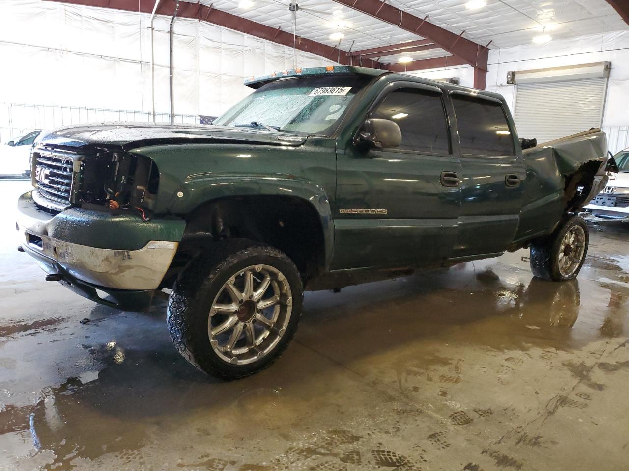 2002 GMC Sierra 2500HD SLE, VIN 1GTHK23102F241277 — Rear end