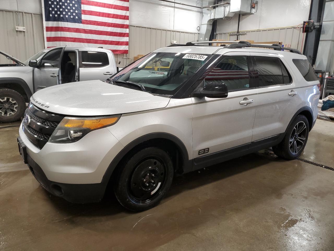 2015 Ford Explorer Sport, VIN 1FM5K8GT3FGA93199 — Front end