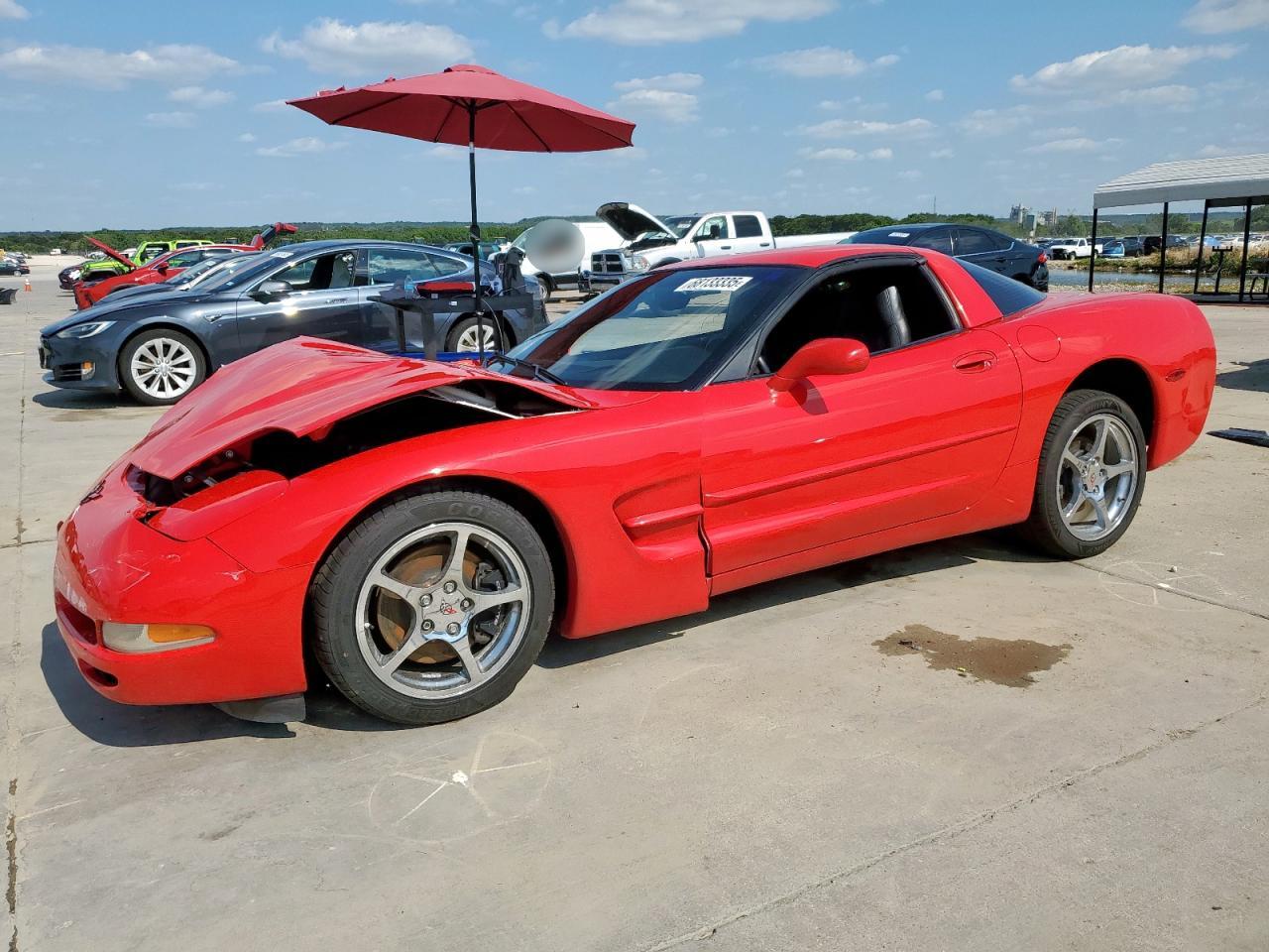 2000 Chevrolet Corvette, VIN 1G1YY22GXY5126987 — Front end