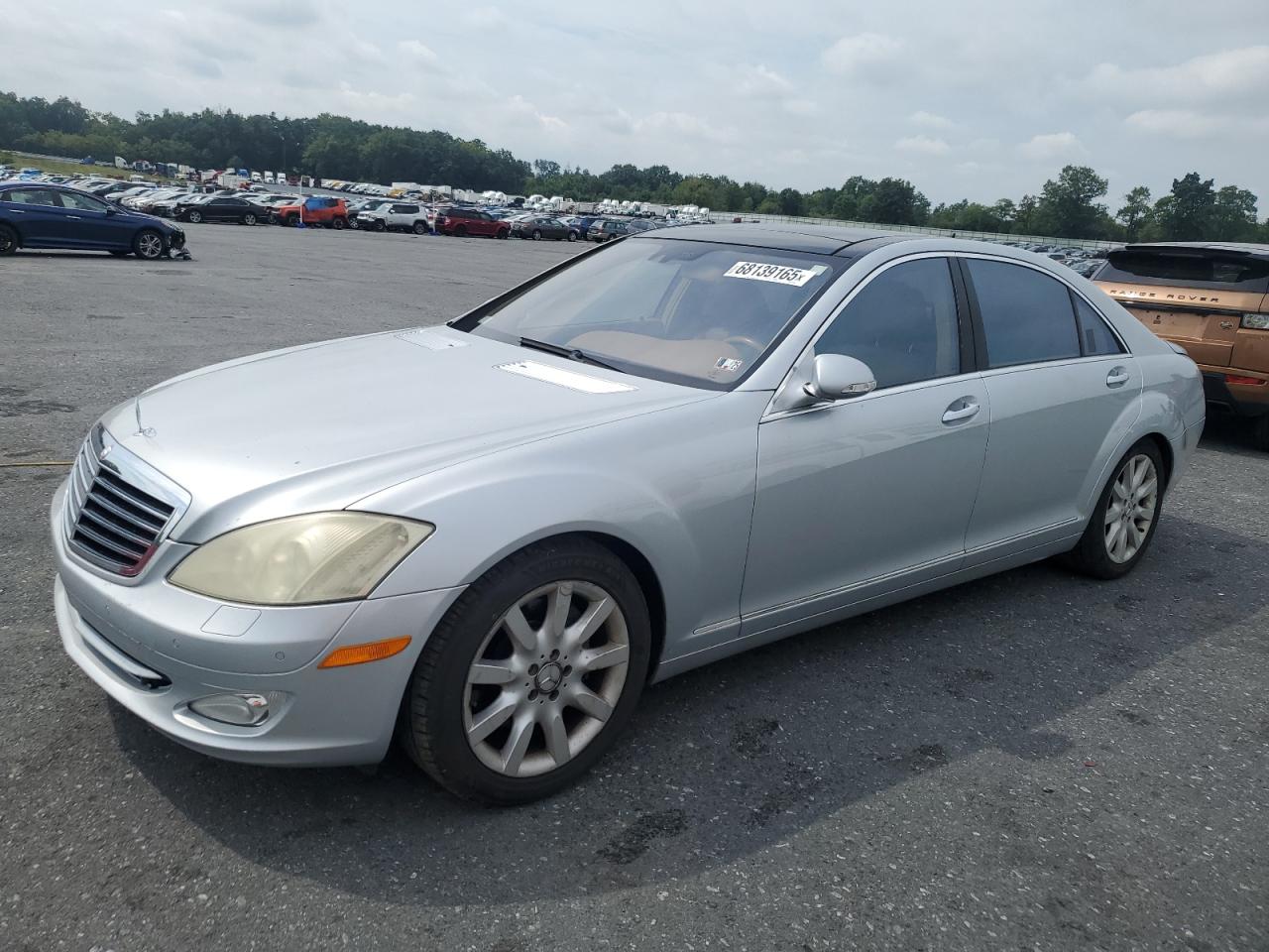 2007 Mercedes-Benz S 550, VIN WDDNG71X77A085936 — Minor dents and scratches
