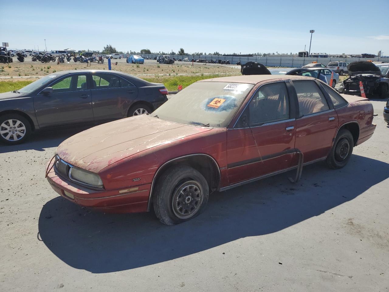 1992 Buick Regal, VIN 2G4WB54T0N1505100 — Side