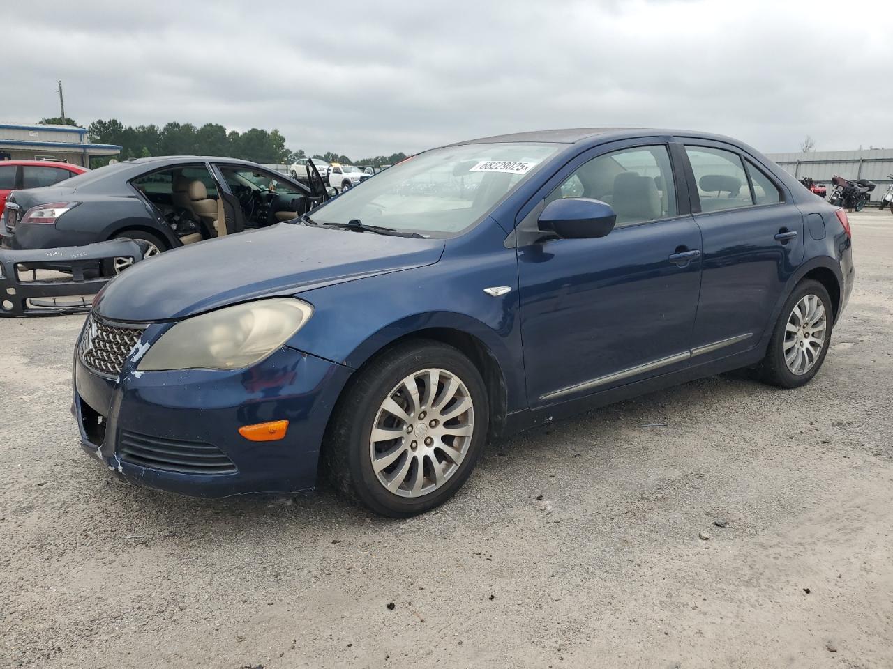 2013 Suzuki Kizashi SE, VIN JS2RE9A30D6100324 — Front end
