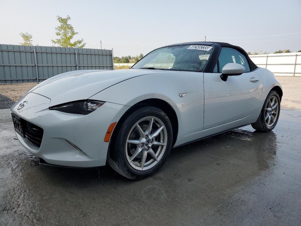 2016 Mazda MX-5 Miata Sport, VIN JM1NDAB76G0106960 — Minor dents and scratches