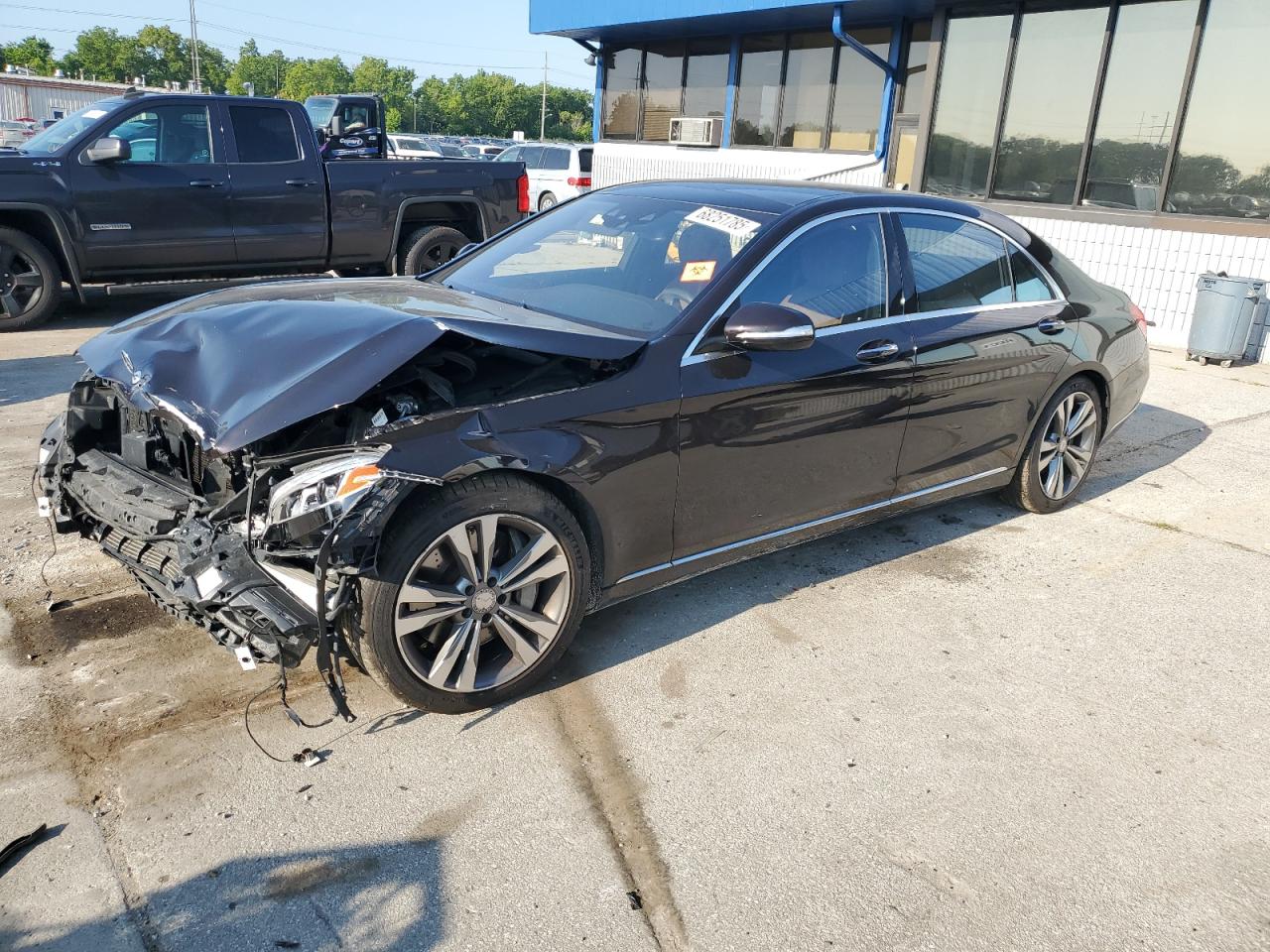 2015 Mercedes-Benz S 550, VIN WDDUG8FB0FA117249 — Front end