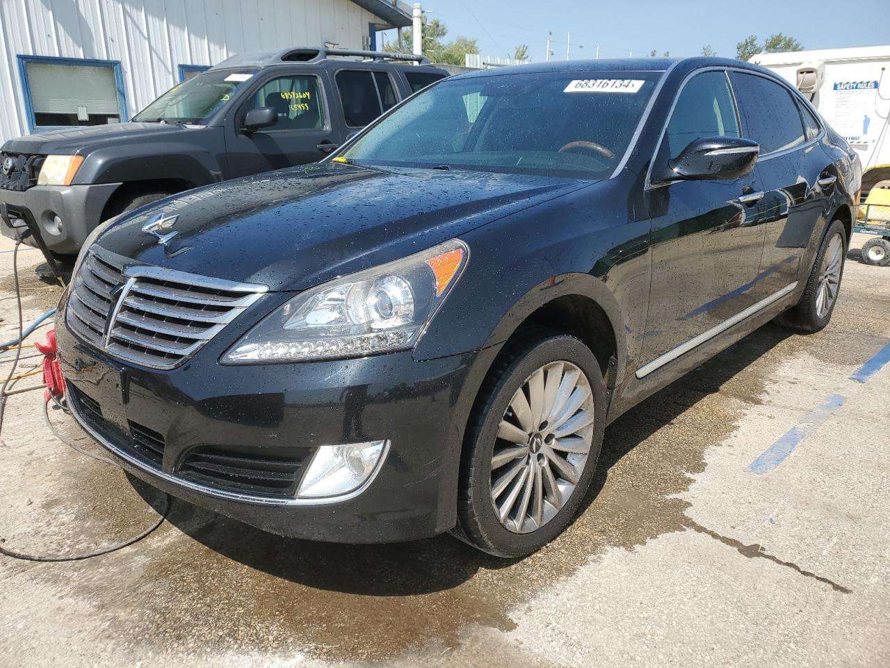 2014 Hyundai Equus Signature, VIN KMHGH4JH4EU085214 — Normal wear