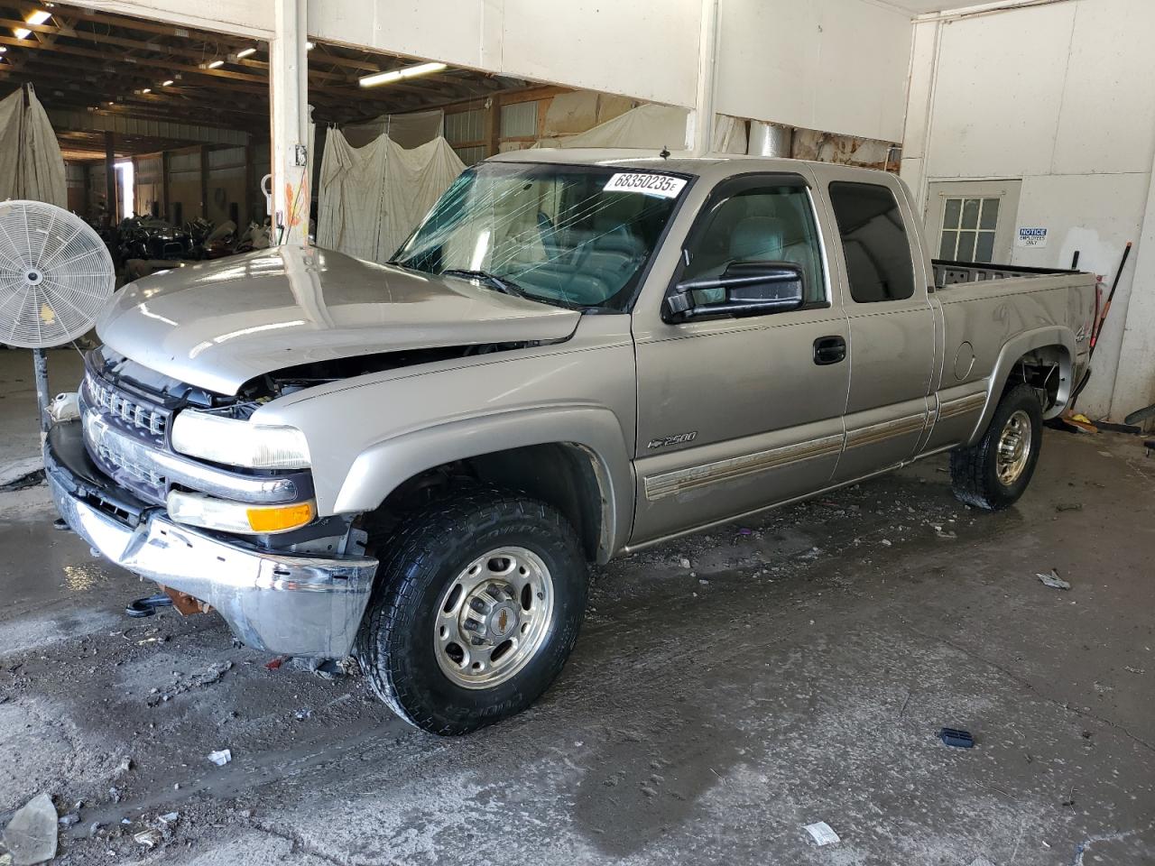 2002 Chevrolet Silverado 2500 LS, VIN 1GCGK29U92Z123949 — Side