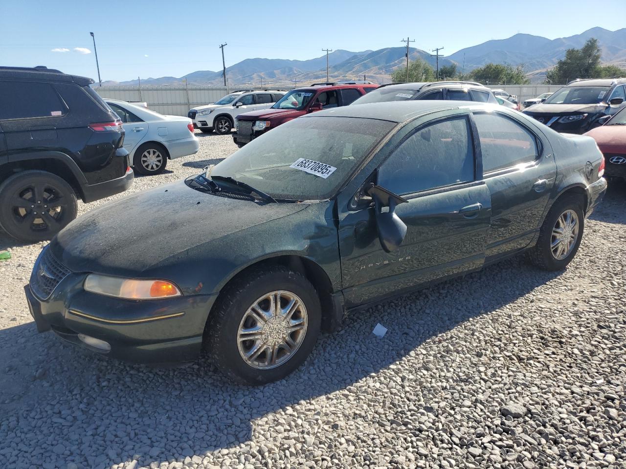 2000 Chrysler Cirrus LXi, VIN 1C3EJ56H0YN169502 — Side