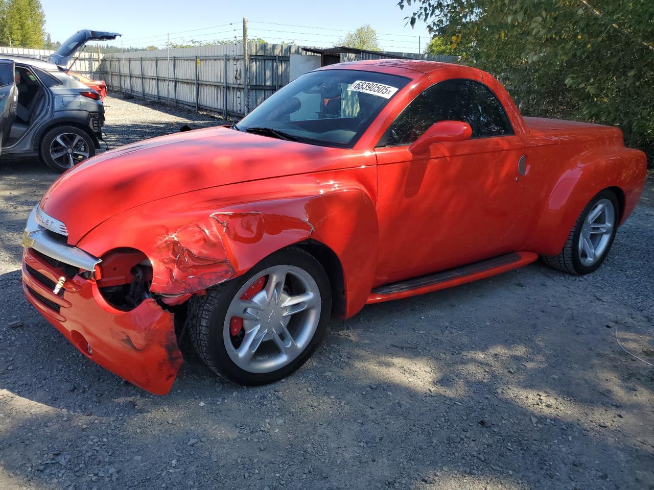 2005 Chevrolet SSR LS, VIN 1GCES14H35B118559 — Front end