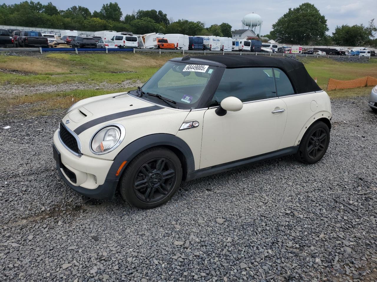 2012 MINI Convertible S, VIN WMWZP3C5XCT250227 — Зад