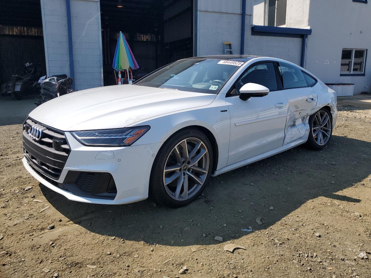 2023 Audi A7 Prestige, VIN WAUV2BF2XPN087677 — Бок