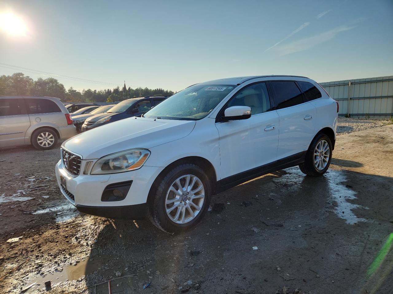 2010 Volvo XC60 3.0T, VIN YV4992DZ8A2126353 — Vandalism