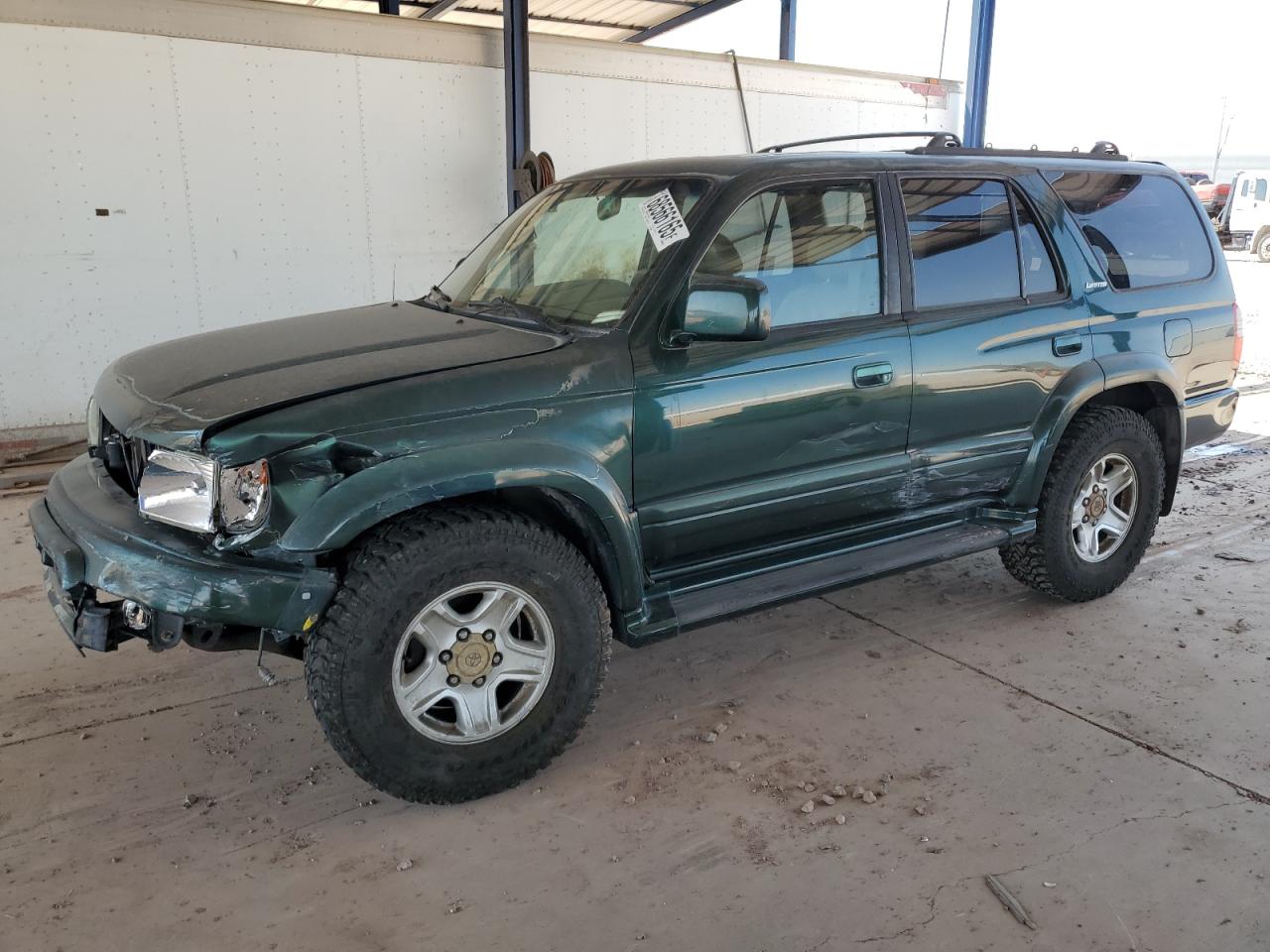 1999 Toyota 4Runner Limited, VIN JT3GN87R3X0100093 — Front end