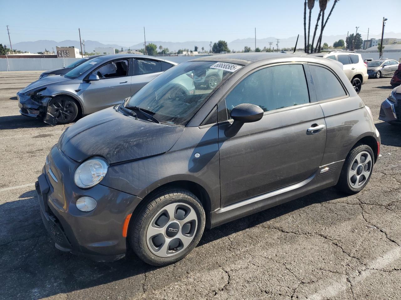 2015 FIAT 500e, VIN 3C3CFFGE5FT726095 — Front end