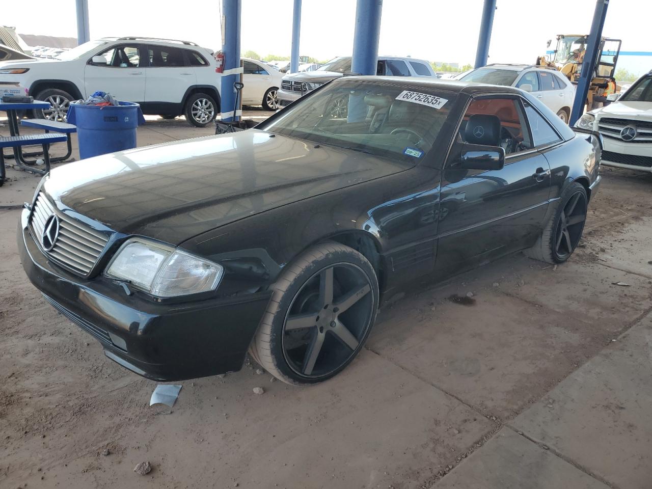 1993 Mercedes-Benz SL 5.0L, VIN WDBFA67E9PF071666 — Minor dents and scratches