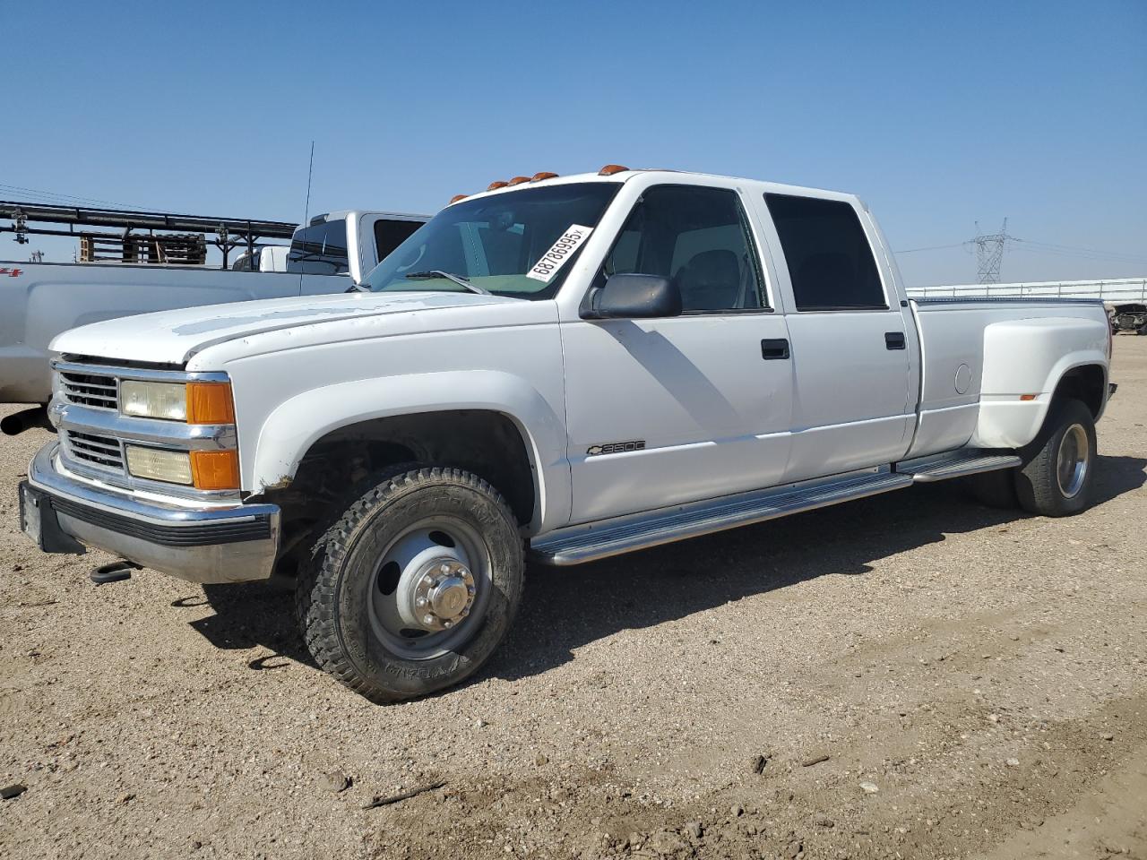 1998 Chevrolet Silverado 3500, VIN 1GCHK33J7WF008069 — Механическое