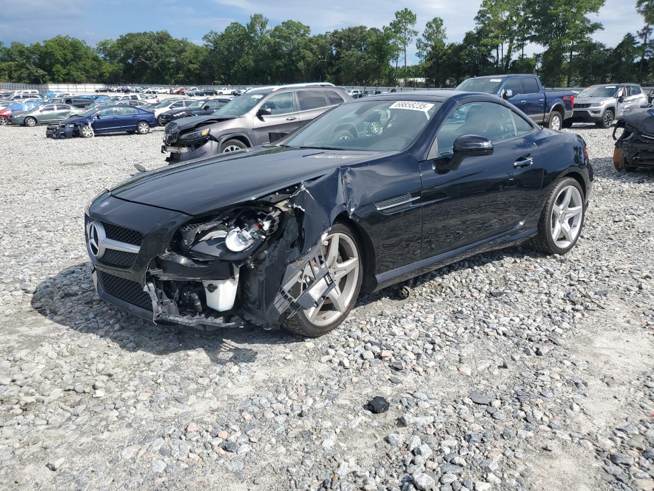 2016 Mercedes-Benz SLK 300, VIN WDDPK3JA7GF121722 — Front end