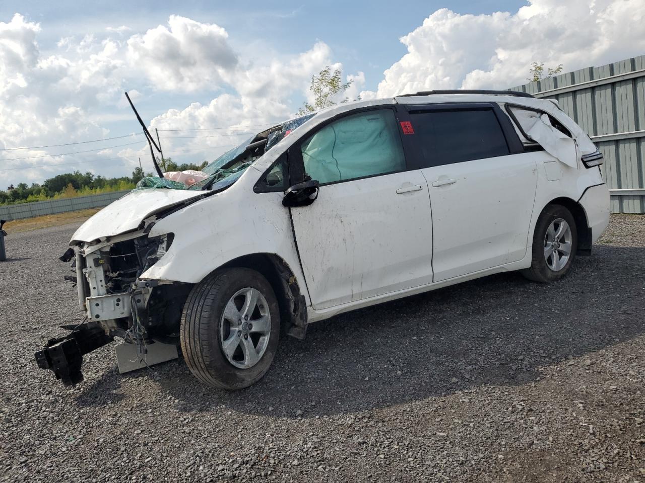 2017 Toyota Sienna LE Auto Access Seat, VIN 5TDKZ3DC7HS817169 — All over