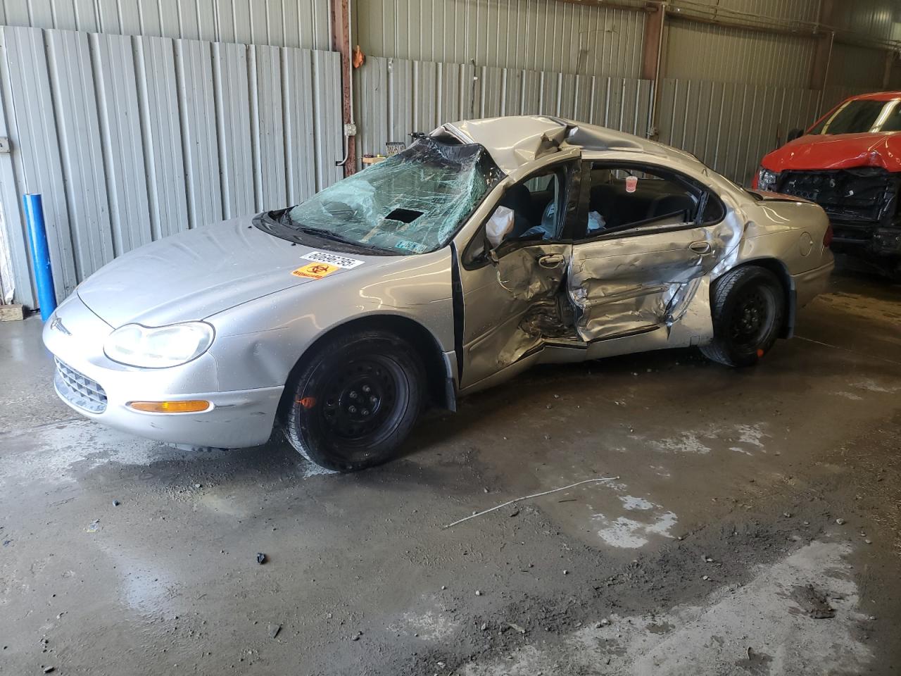 2001 Chrysler Concorde LX, VIN 2C3HD46R31H648633 — Side