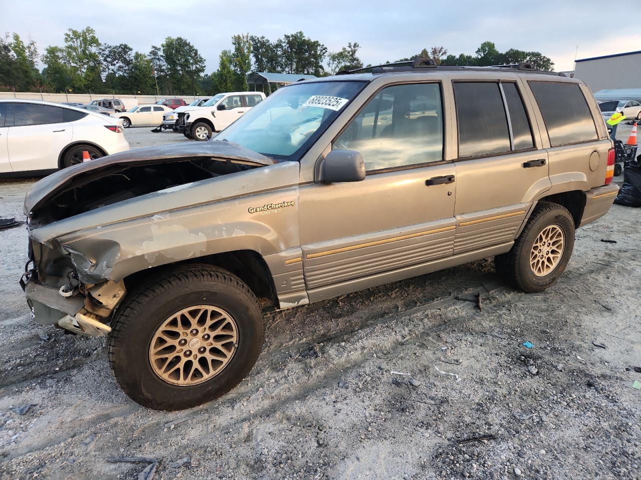 1995 Jeep Grand Cherokee Limited, VIN 1J4GZ78S5SC762321 — Front end