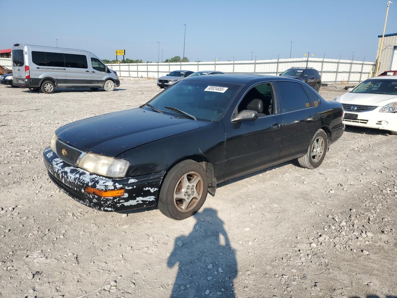 1997 Toyota Avalon XL, VIN 4T1BF12BXVU207194 — Rear end