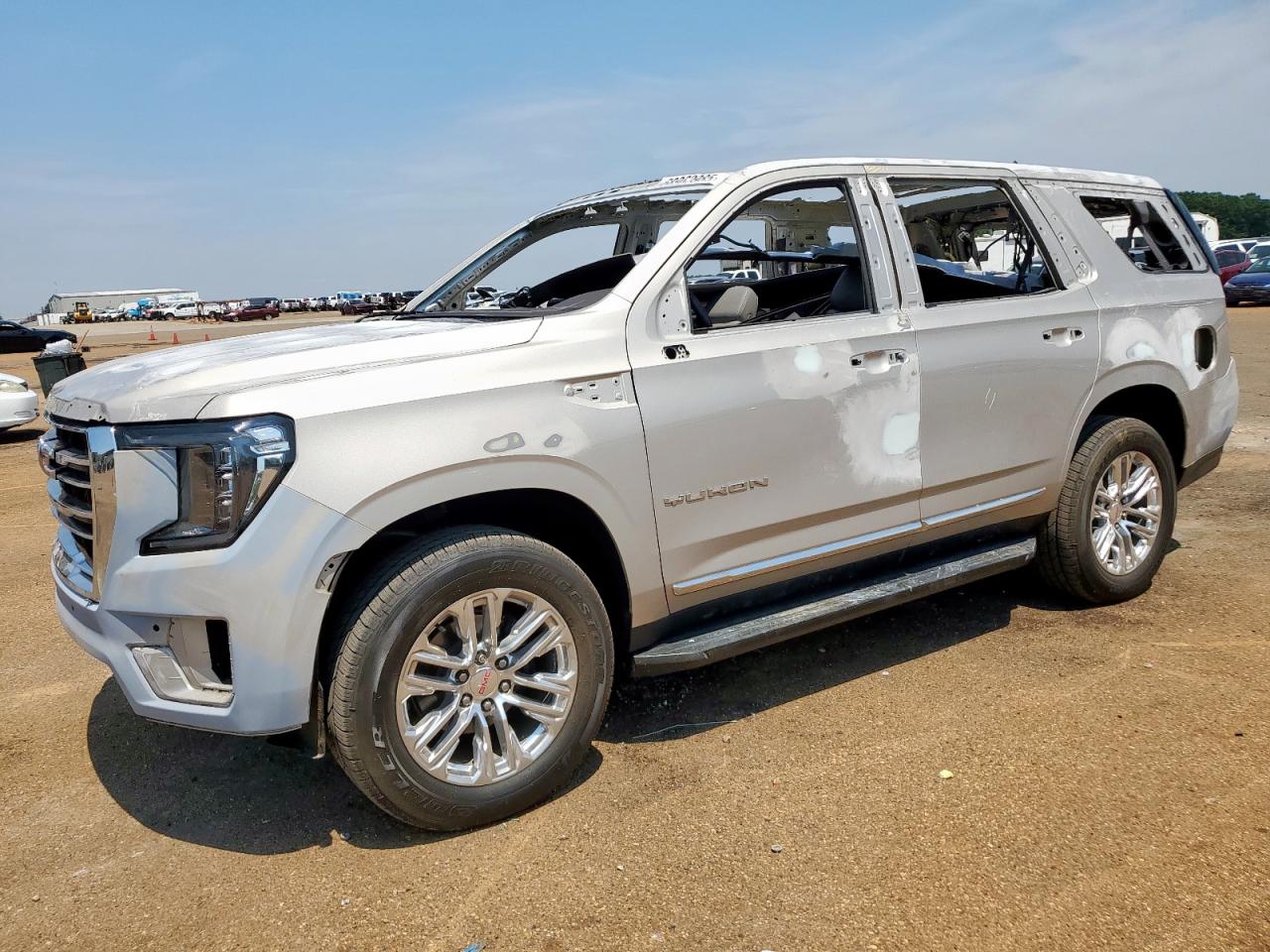 2021 GMC Yukon SLT, VIN 1GKS1BKD9MR242244 — Partial repair