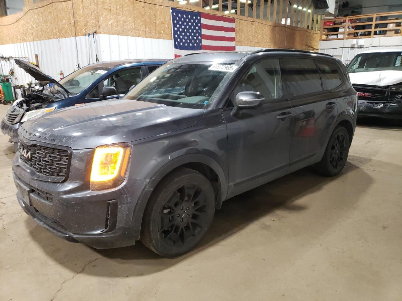 2022 Kia Telluride EX, VIN 5XYP3DHC6NG270167 — Side