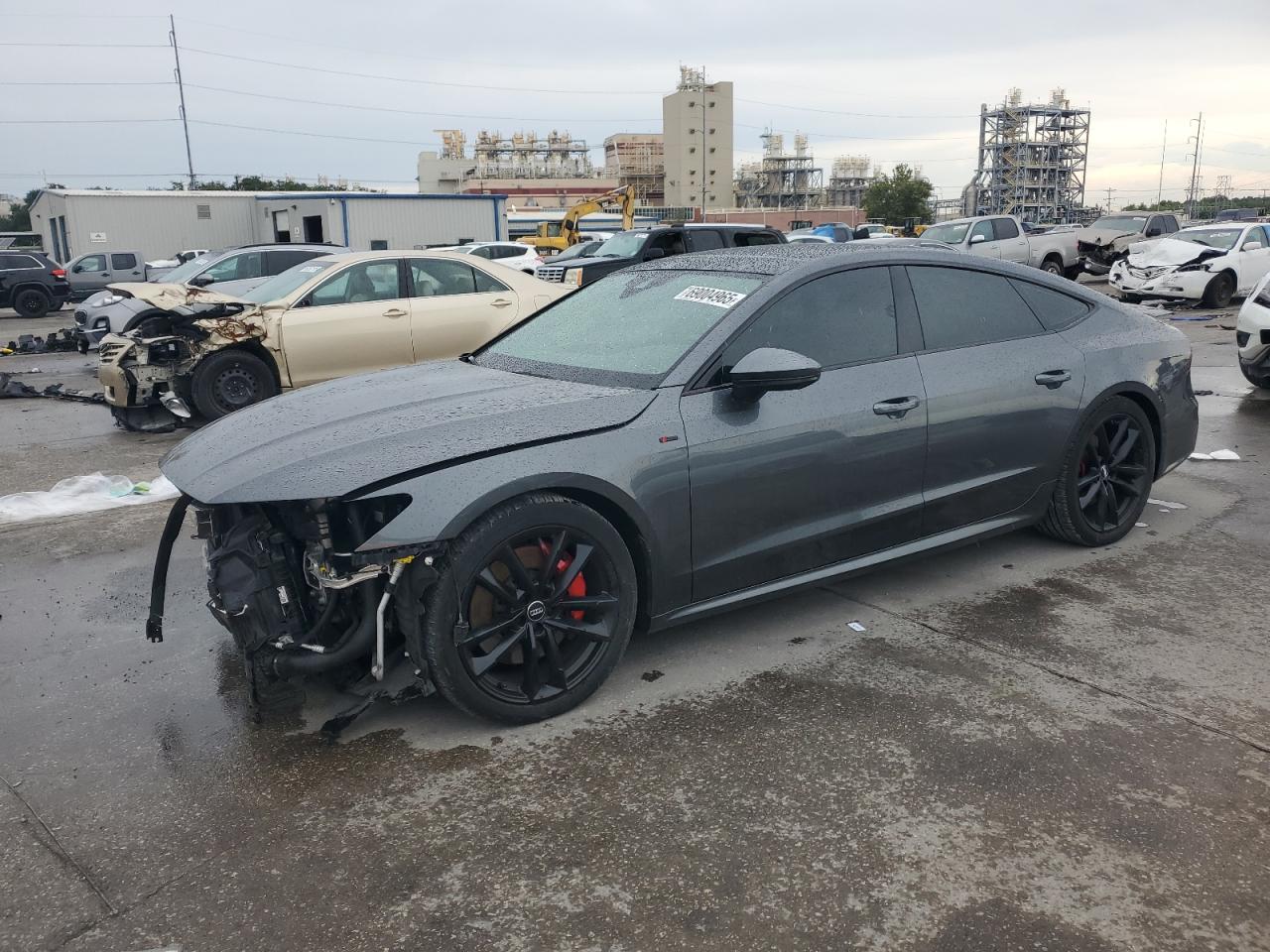 2020 Audi A7 Premium Plus, VIN WAUU2AF2XLN011344 — Перед