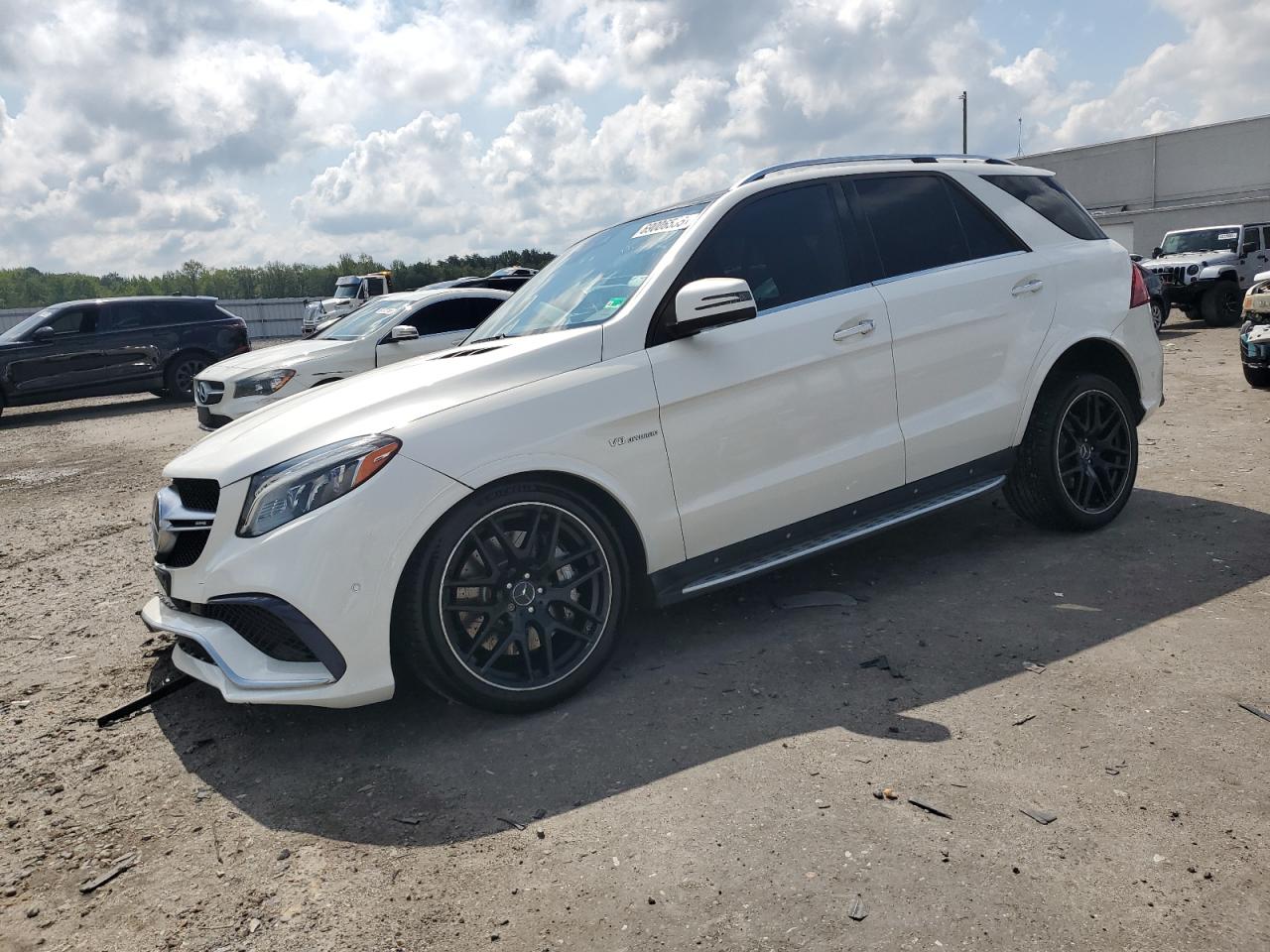 2016 Mercedes-Benz M 63 AMG, VIN 4JGDA7EB0GA650917 — Front end