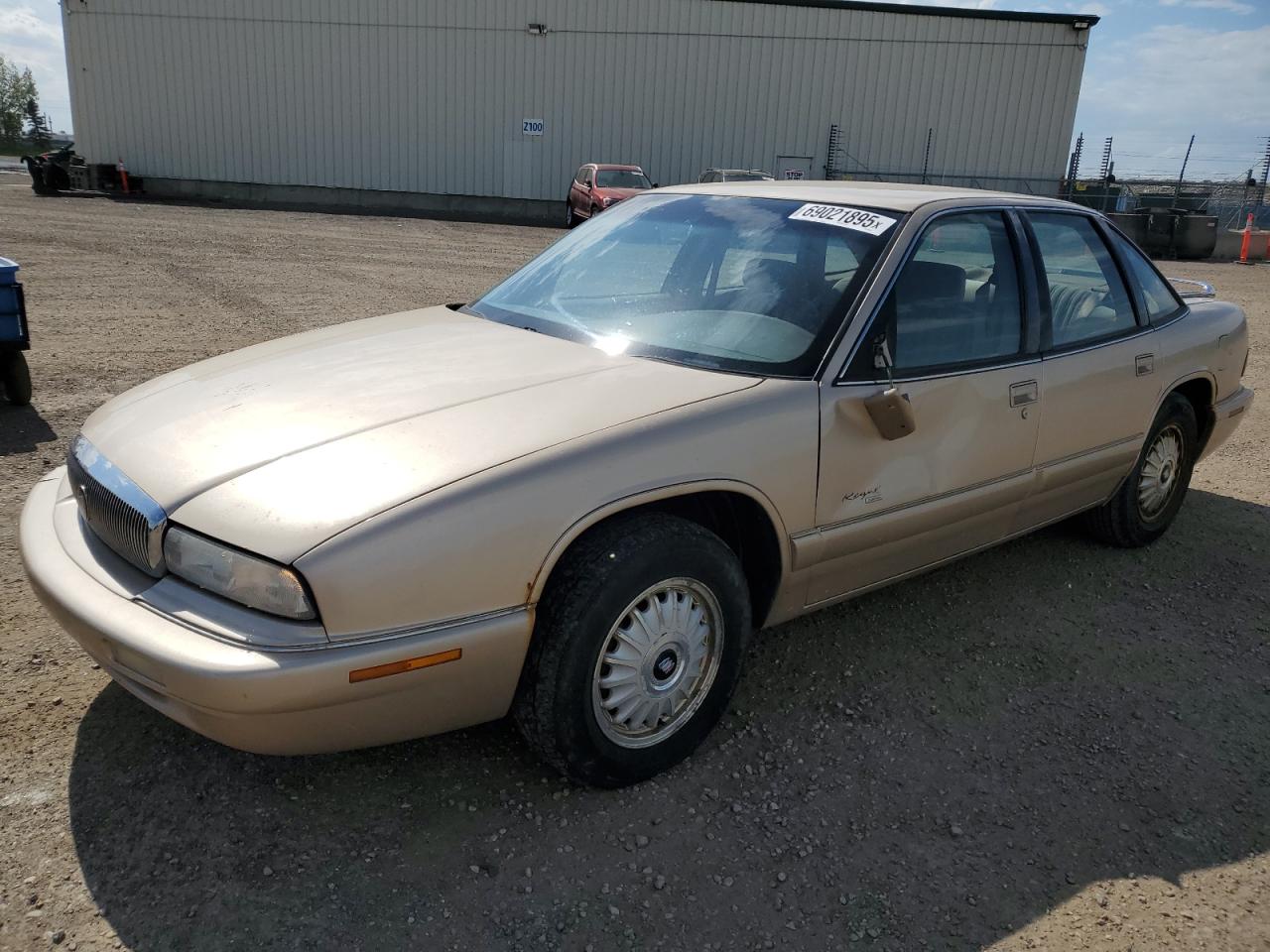 1995 Buick Regal Custom, VIN 2G4WB52L4S1453551 — Бок