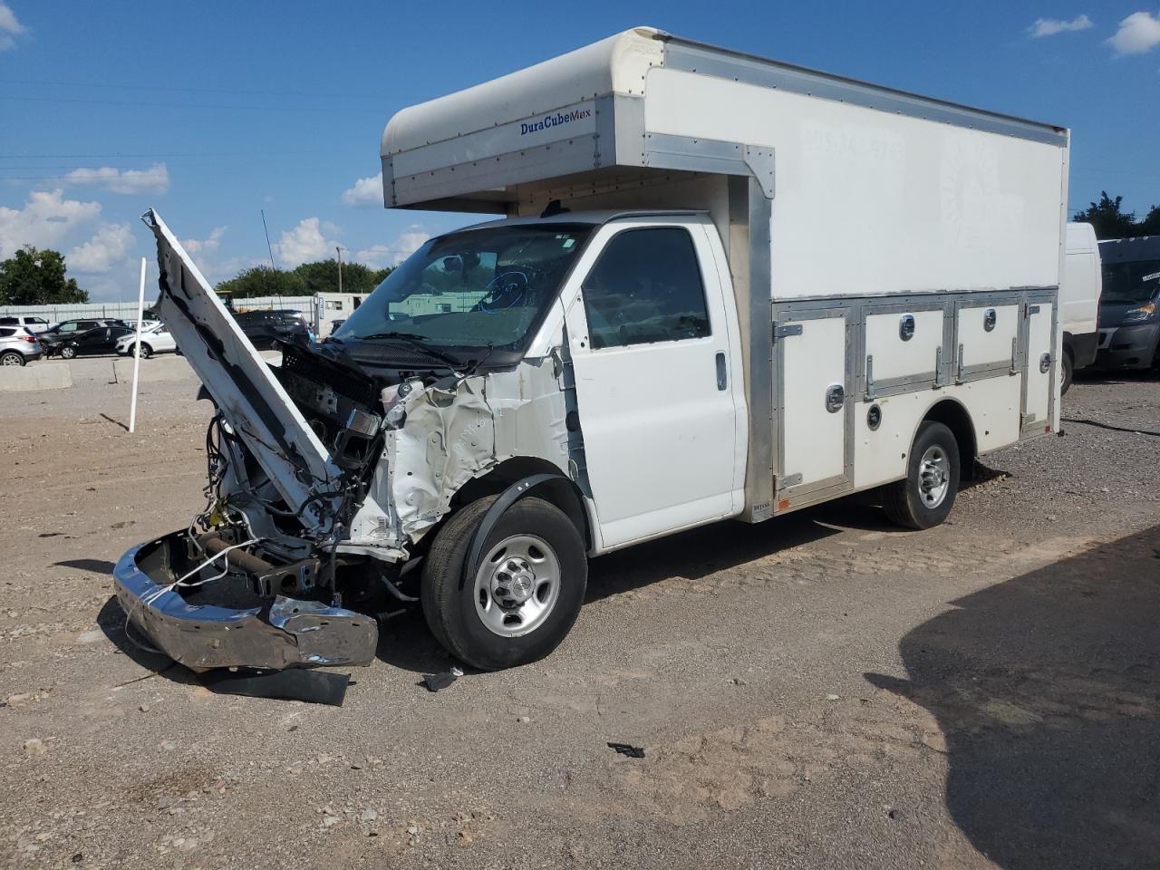 2023 Chevrolet Express Commercial, VIN 1GB0GRF71P1107944 — Front end