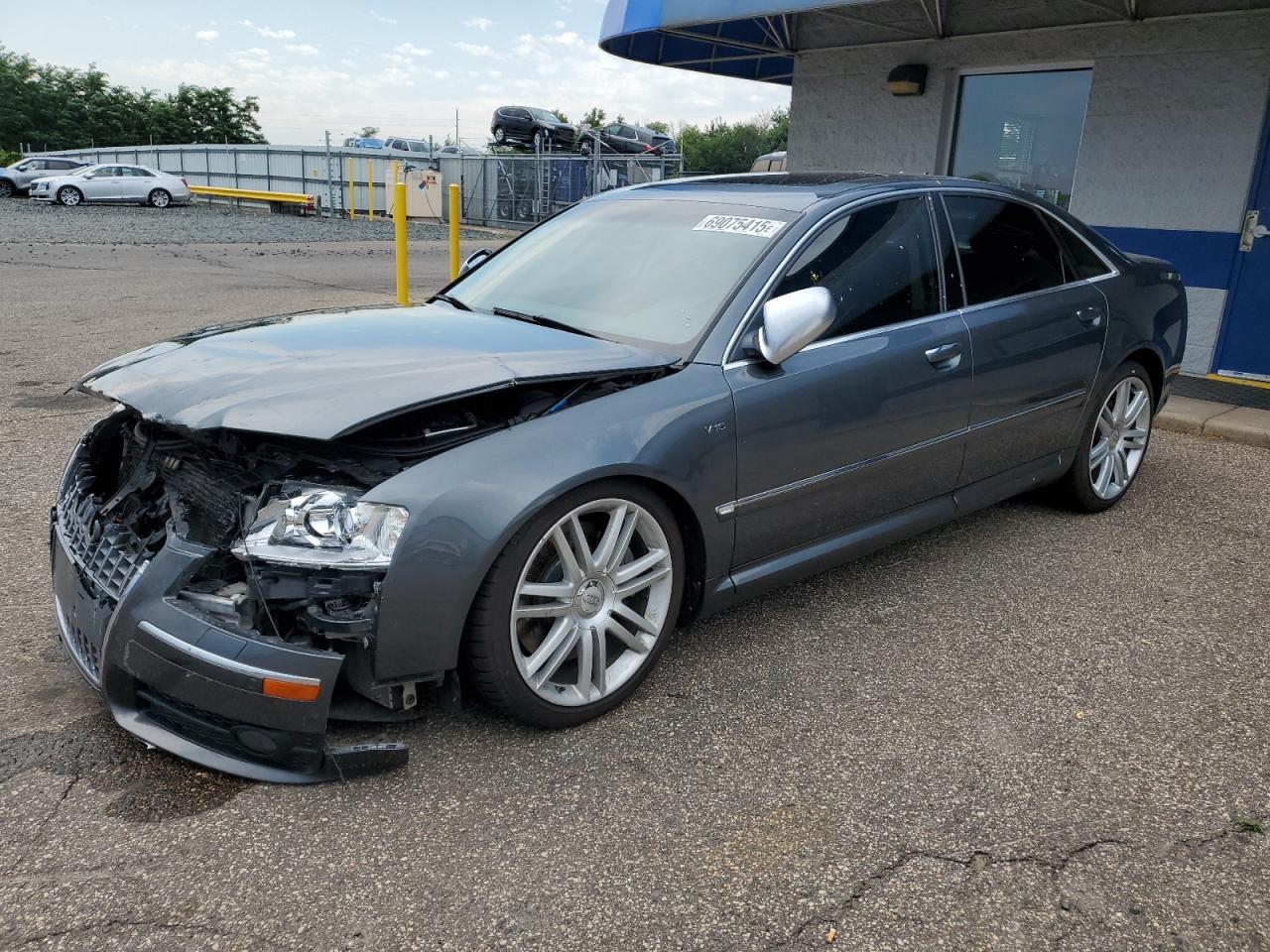 2007 Audi S8, VIN WAUPN44E77N016235 — Front end