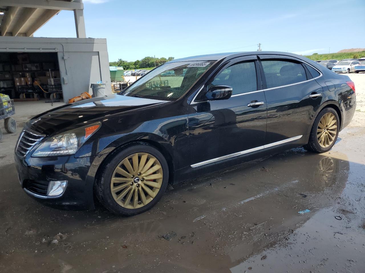 2016 Hyundai Equus Signature, VIN KMHGH4JH0GU101962 — Minor dents and scratches