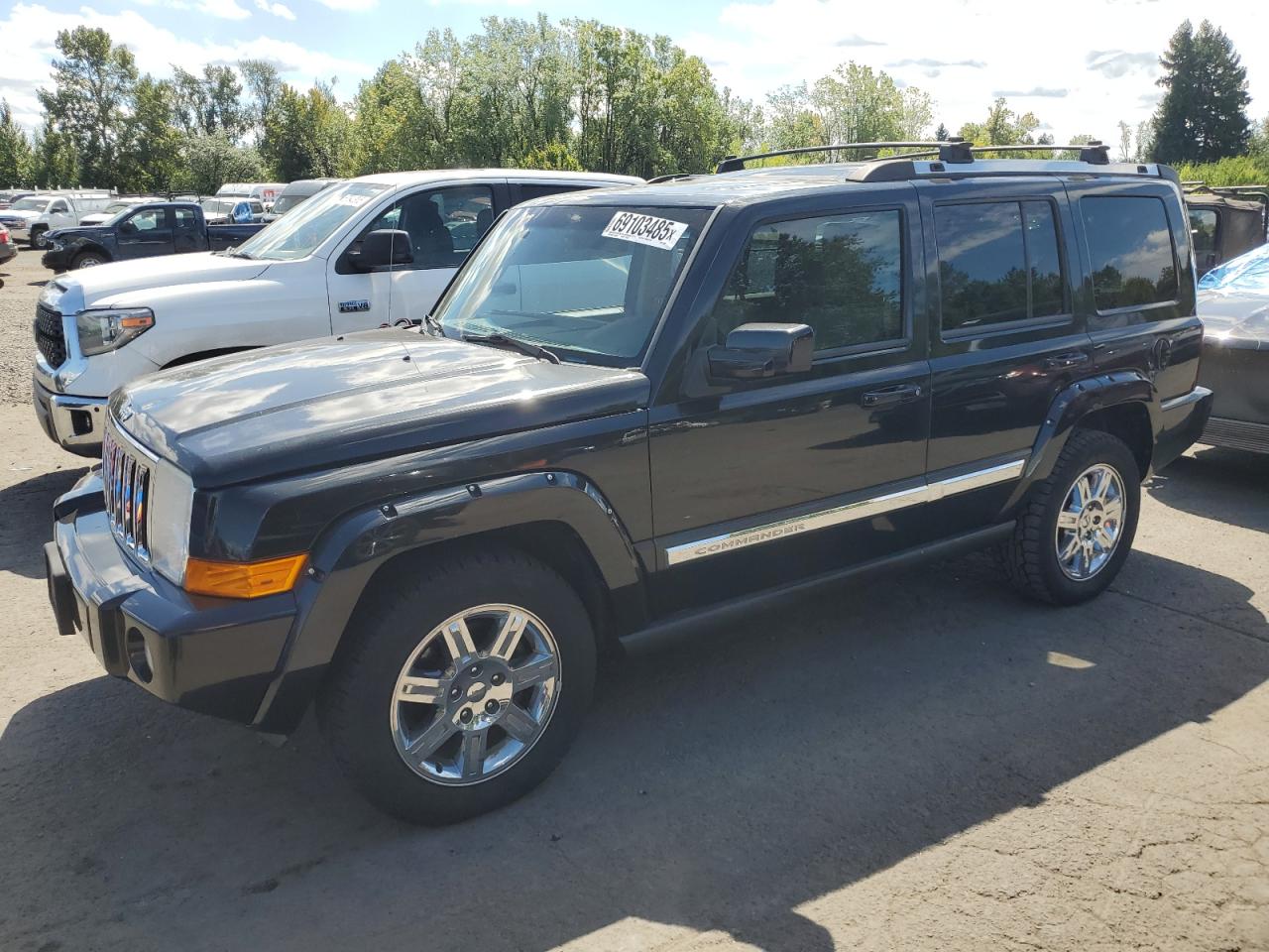 2010 Jeep Commander Limited, VIN 1J4RG5GT1AC109366 — Minor dents and scratches