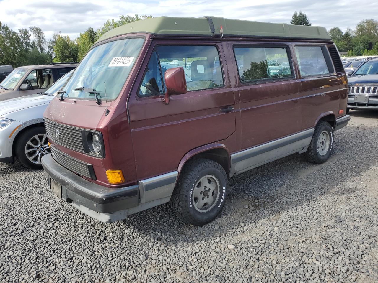 1991 Volkswagen Vanagon, VIN WV2YB0256MG008995 — Rear end
