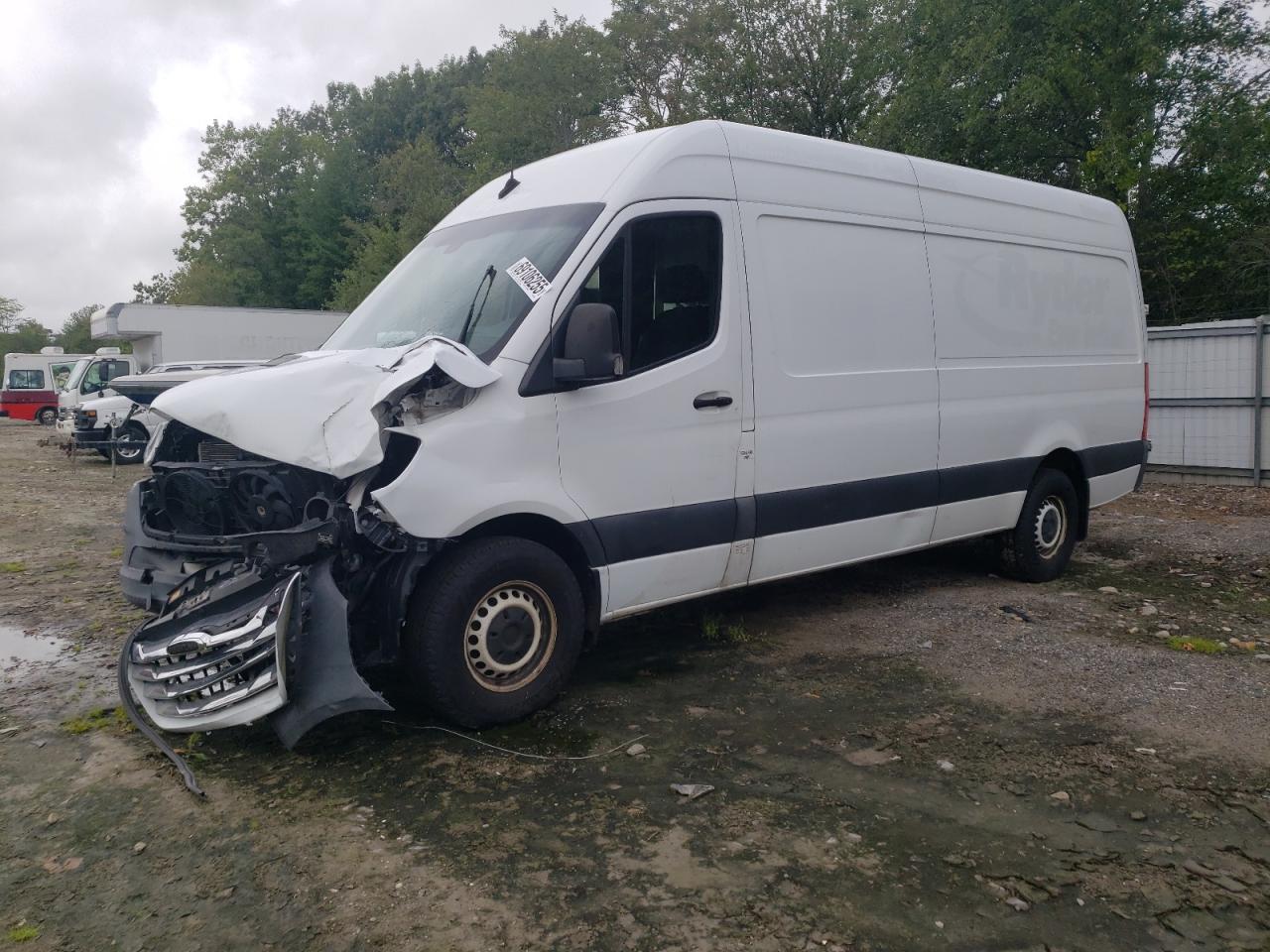 2021 Freightliner Sprinter, VIN W2W4DCHY0MT046358 — Front end