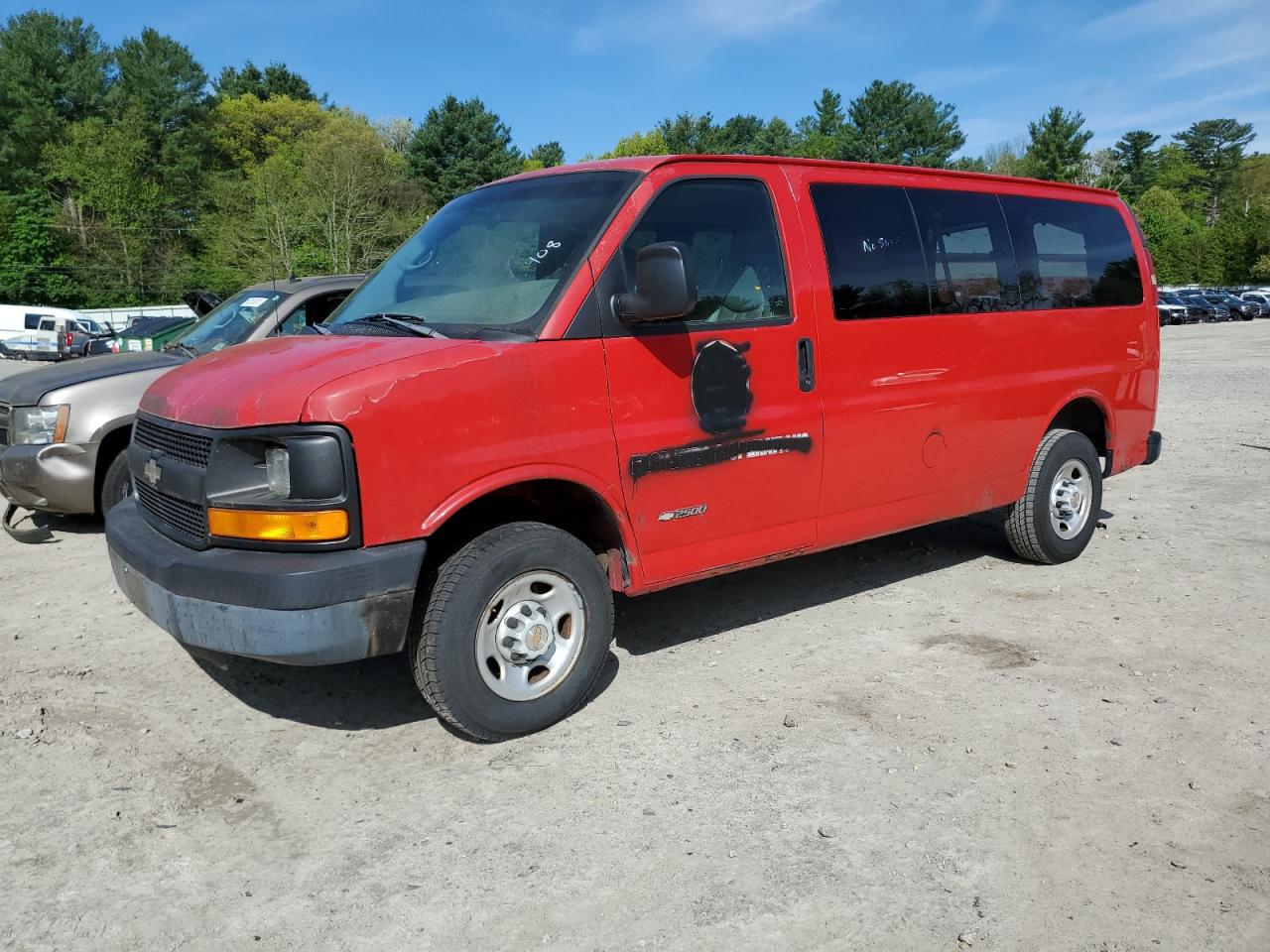 2004 Chevrolet Express G2500, VIN 1GAGG25U541236508 — Partial repair