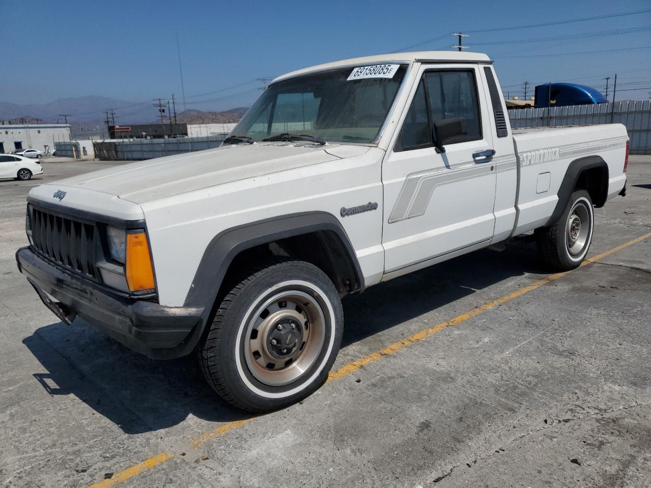 1988 Jeep Comanche, VIN 1JTMW641XJT005145 — Minor dents and scratches