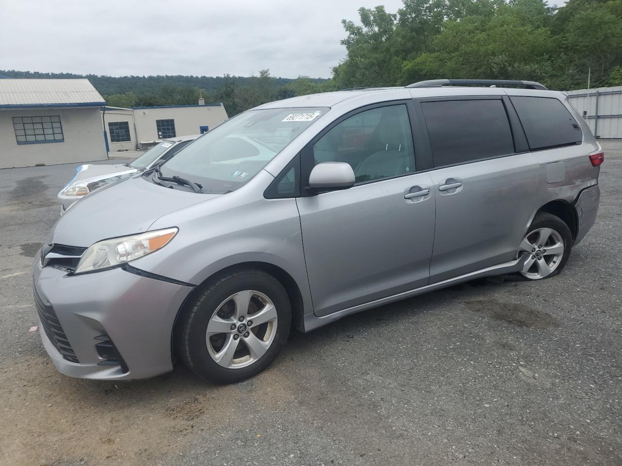 2018 Toyota Sienna LE Auto Access Seat, VIN 5TDKZ3DC3JS923866 — Mechanical