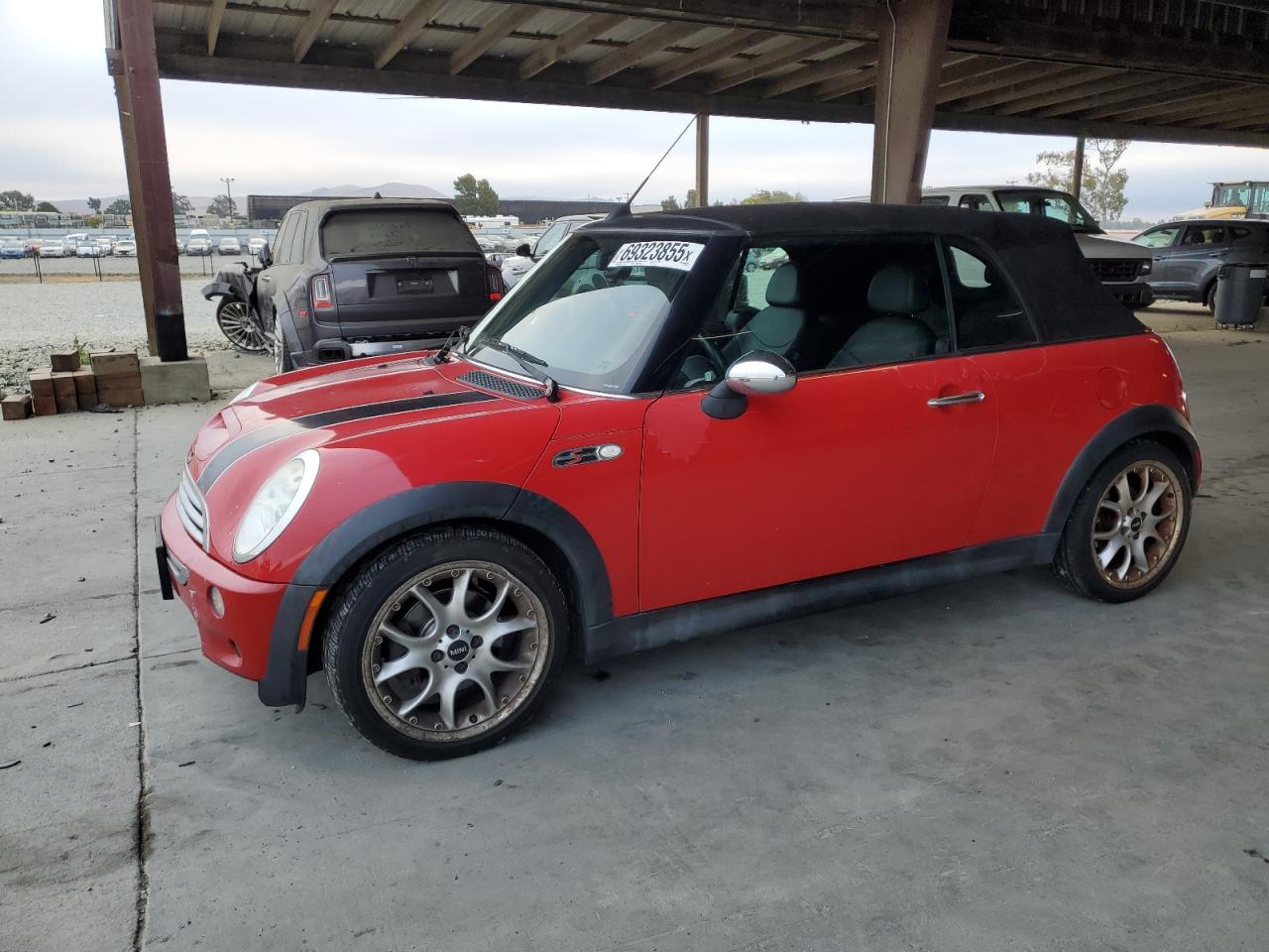 2006 MINI Convertible S, VIN WMWRH33596TK58837 — Перед