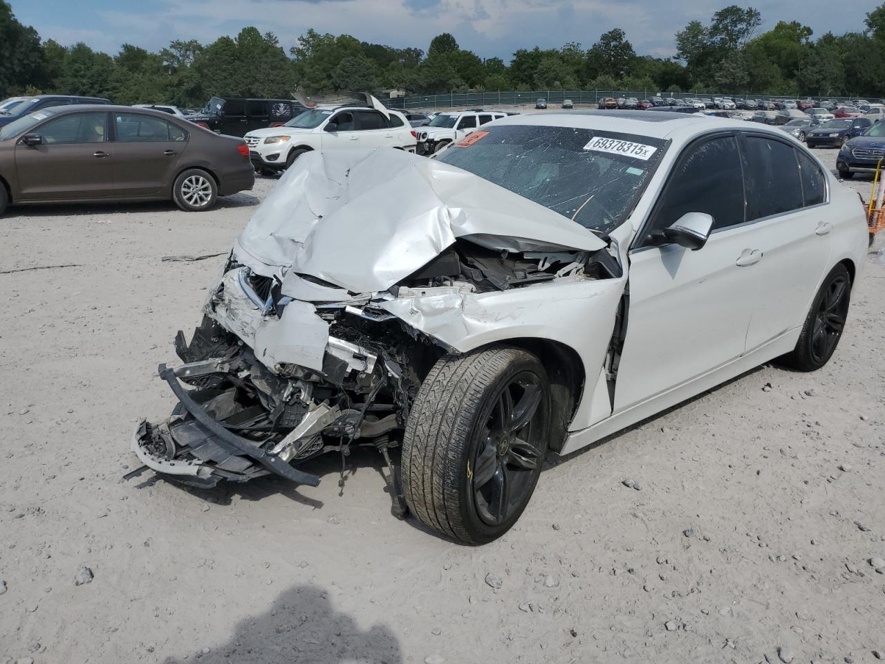 2017 BMW 3 Series 330i xDrive, VIN WBA8D9G3XHNU62489 — Front end