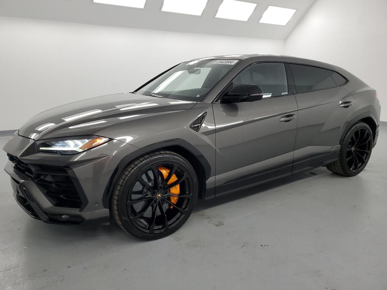 2022 Lamborghini Urus, VIN ZPBUA1ZLXNLA16447 — Vandalism